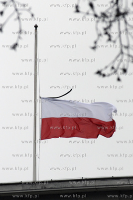 Gdynia. Zaloba po tragicznej smierci Prezydenta RP,...