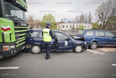 Gdynia. Estakada Kwiatkowskiego, zjazd na ul. Morska....