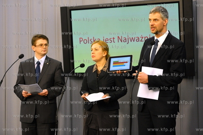 Sejm. Pierwsza konferencja prasowa klubu poselskiego...