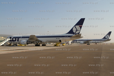 Port Lotniczy Gdansk im. Lecha Walesy. Po awaryjnym...