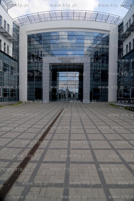 Uniwersytet Gdanski. Wydzial Nauk Spolecznych, Instytur...