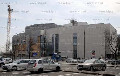 Zawieszenie wiechy na Teatrze Muzycznym w Gdyni. Nz....