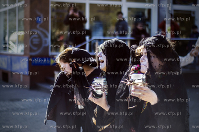 Oliwa, Park Oliwski. II Festiwal Etnowiosnowisko. Happening...