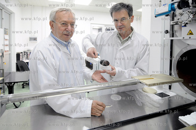 Tani sposob masowej produkcji grafenu - rewolucyjnego...