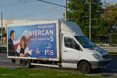 Mobilna reklama wyborcza Małgorzaty Zwiercan w Gdyni...