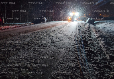 Trudne warunki drogowe na pomorskich drogach. 
21.12.2021
Fot....