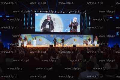 Gdańsk, Ergo Arena. XVI Kongres Kobiet. N/z  Matki...