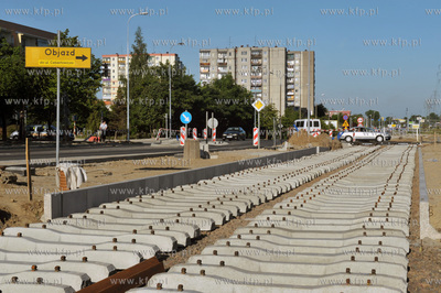 Gdansk Chelm. Budowa nowej linii tramwajowej wzdluz...