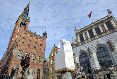 Gdansk, Dlugi Targ. Z inicjatywy Pawla Adamowicza,...