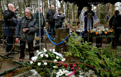 Pogrzeb Janusza Rydzewskiego na cmentarzu komunalnym...