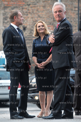 Otwarcie Teatru Szekspirowskiego w Gdansku. Po ogloszeniu...