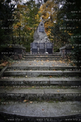 Sopot. Cmentarz Zolnierzy Radzieckich.
24.10.2012
fot....