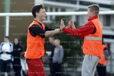 Gdansk Zaspa. Pilkarski turniej dzikich druzyn Do przerwy...