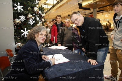 Centrum Handlowe Manhattan w Gdansku. Promocja albumu...