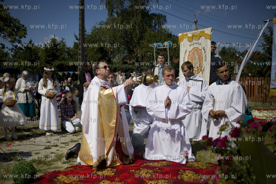 Procesja Bozego Ciala w gdanskiej dzielnicy Letnica....
