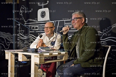 Gdynia. Cafeart U Muzyk'uff. Spotkanie z dziennikarzem...