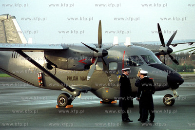 Samolot An28 BRYZA - lotnisko Gdynia Babie Dolylistopad...