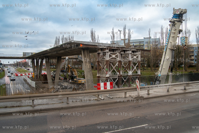 Zaspa. Rozbiórka kładki nad al. Rzeczypospolitej...