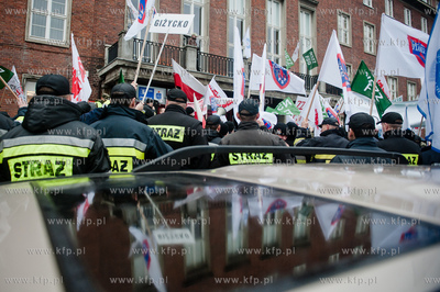 Gdansk. Pikieta Federacji Zwiazkow Zawodowych Sluzb...