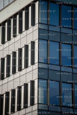 Gdansk. Biurowiec Olivia Gate Business Center. 25.09.2012...