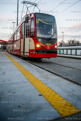 Gdansk. Zmodernizowana linia tramwajowa na Stogi. 
Nz...