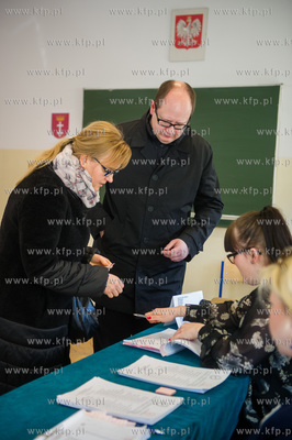 Gdansk. Obwodowa Komisja ds. Wyborow do Rady Dzielnicy...