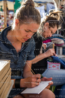 Gdansk. Dlugi Targ. DoMINIk designe - towarzyszacy...