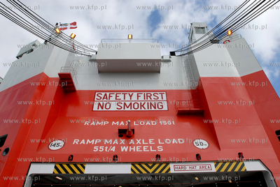 Chrzest samochodowca ro-ro Tarifa zbudowanego przez...