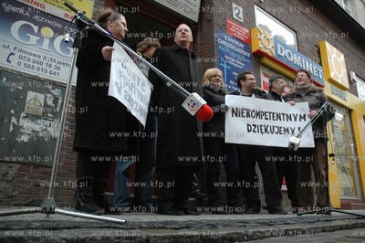 Slupsk, protest dziennikarzy radiowych Polskiego Radia...