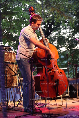 Koncert Obara Trio w skladzie: Maciek Obara, Maciek...