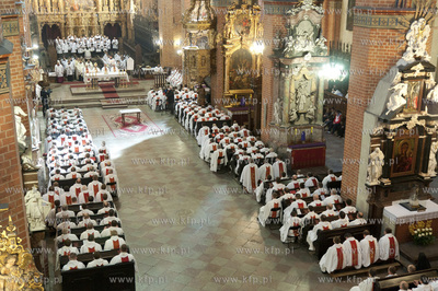 Wielki Czwartek, Msza Krzyzma w katedrze pelplinskiej...