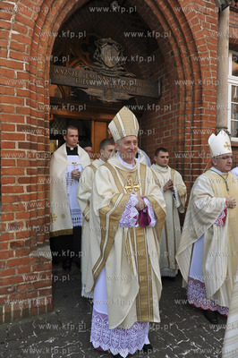 W uroczystooa Niepokalanego Poczecia NMP, w sobote...