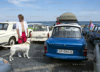 GDYNIA.DRUGI NADMORSKI ZLOT MILOSNIKOW SAMOCHODOW MARKI...