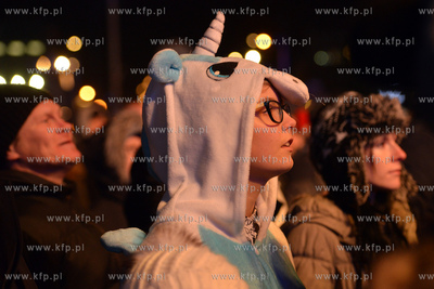 Gdynianie i ich goscie powitali Nowy Rok na Skwerze...