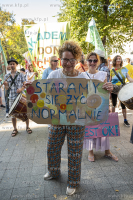 Sopot. Marsz dla zdrowia psychicznego i przejście...