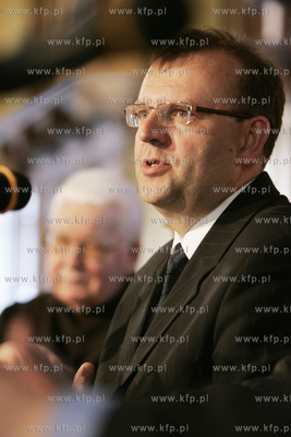 Konferencja prasowa  po pozarze w kosciele sw. Katarzyny...