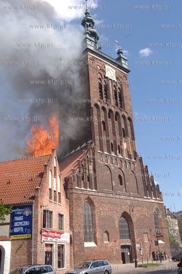 Pozar kosciola sw Katarzyny w Gdansku. 22.05.2006 Fot....