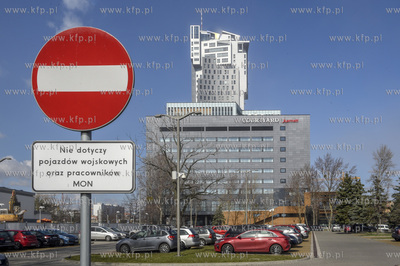 Gdynia. Widok na Sea Towers i Hotel Courtyard Marriontt....