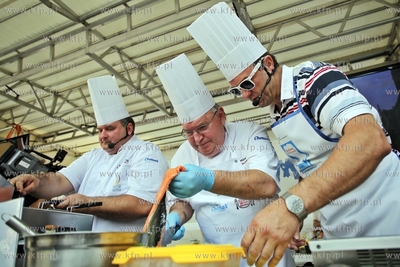 Gdansk, Dlugi Targ. Pomorskie smaki to pokazy przyrzadania...
