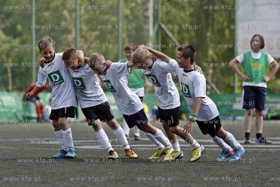 Gdansk Zaspa. Pilkarski turniej dzikich druzyn Do przerwy...
