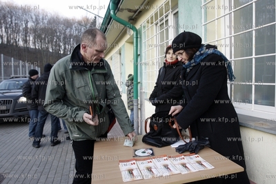 Gdansk. Boisko przy ul. Traugutta.  Sylwestrowy mecz...