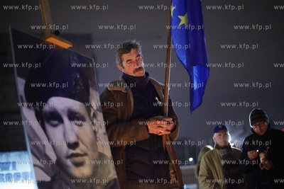 Manifestacja poparcia dla Ukrainy na Placu Solidarnosci...