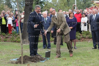 Sadzenie Debu Wolnosci w 25 rocznice Porozumien Sierpniowych...
