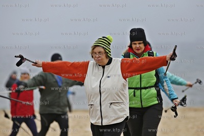 Gdańsk Jelitkowo. Walentynkowy Rajd Nordic Walking...