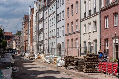 Remont ul. Ogarnej w Gdańsku. Asfalt zamieniony na...