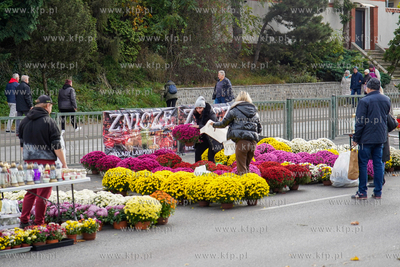 Cmentaz Łostowicki. Dzień Wszystkich Świętych....