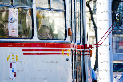 Pętla tramwajowa Oliwa. Festyn 50 lat tramwajów 105N...