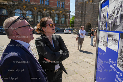 Plac między Katownią a Bramą wyżynno. Otwarcie...