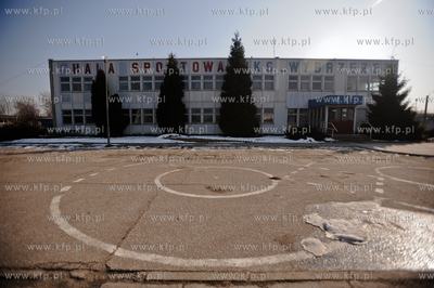 Zamknieta od 2002 roku hala GKS Wybrzeze na Gdanskiej...