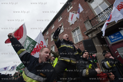 Demonstracja sluzb mundurowych z wojewodzctwa pomorskiego...